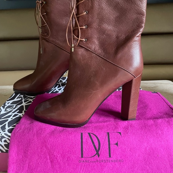 Diane Von Furstenberg Paden Brandy Tumbled Calf Leather Boot sz 8 - Picture 1 of 13